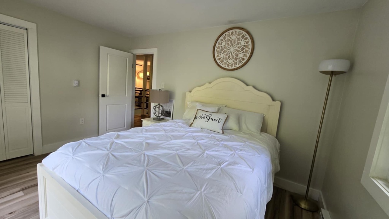 Photo of Bedroom in Town of Sharon