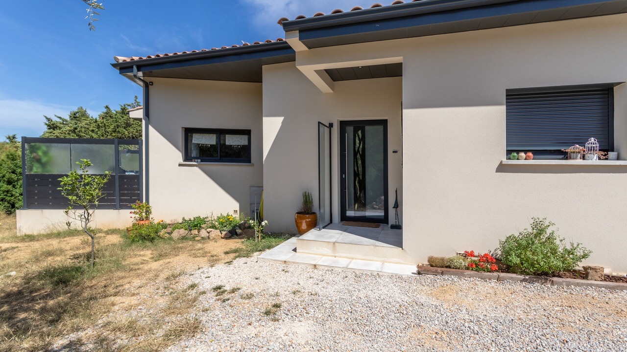 Photo of Outdoor in Treilles