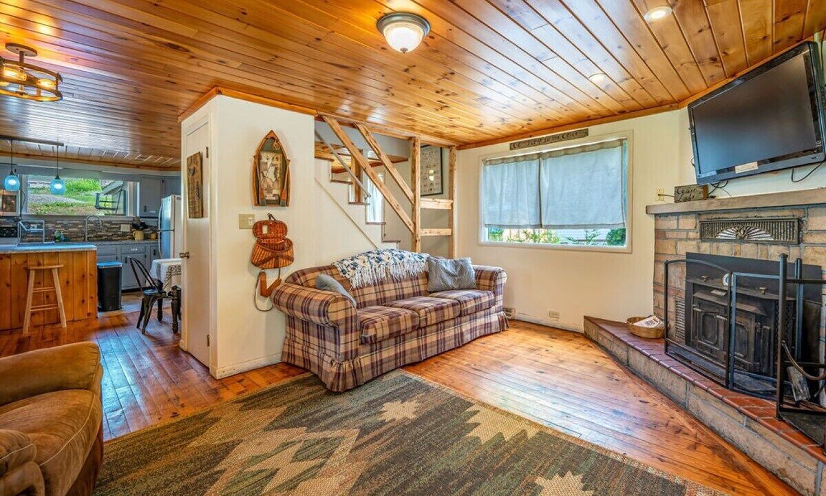 Photo of Livingroom in Jersey Shore