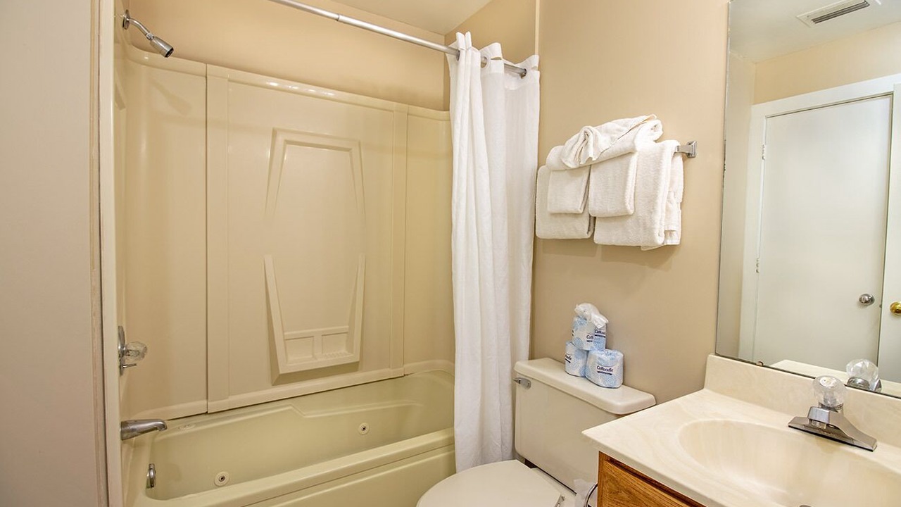 Photo of Bathroom in Massanutten
