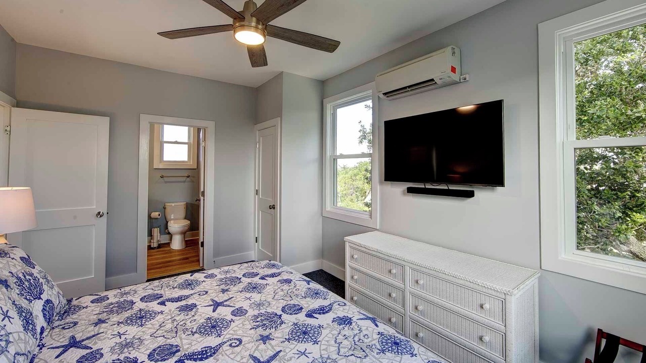 Photo of Bedroom in Sunset Village