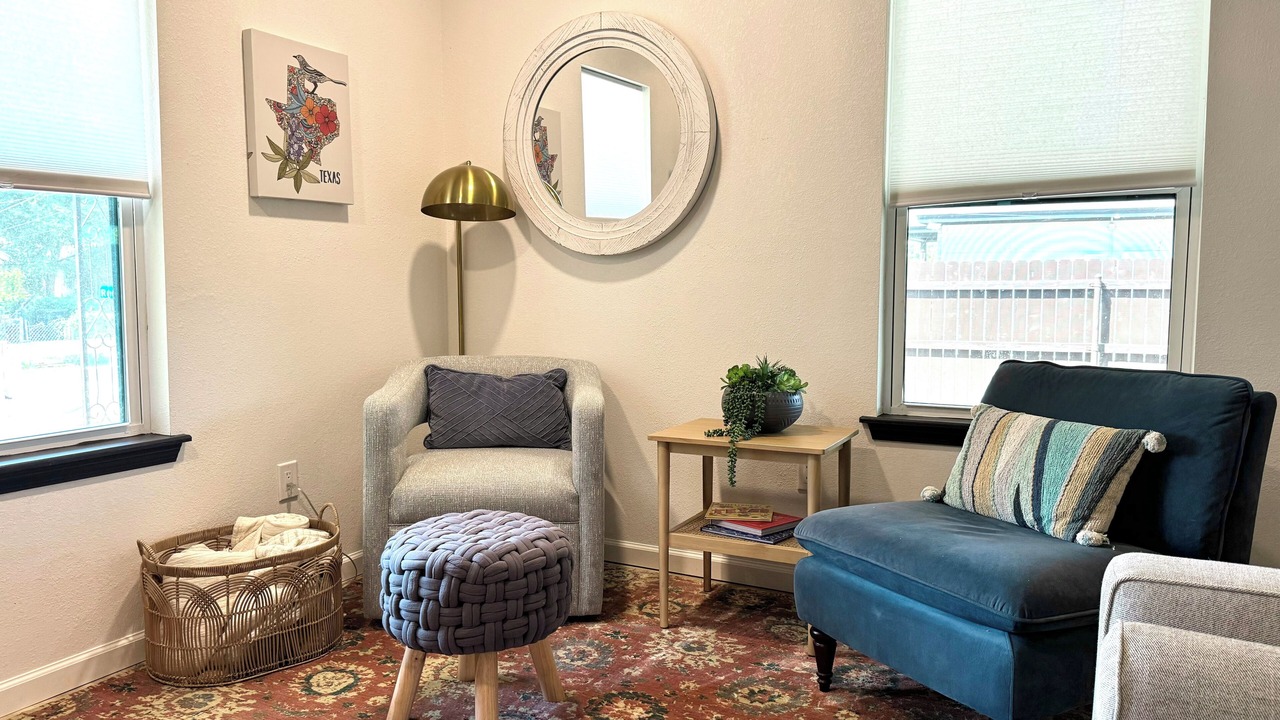 Photo of Livingroom in East Riverside