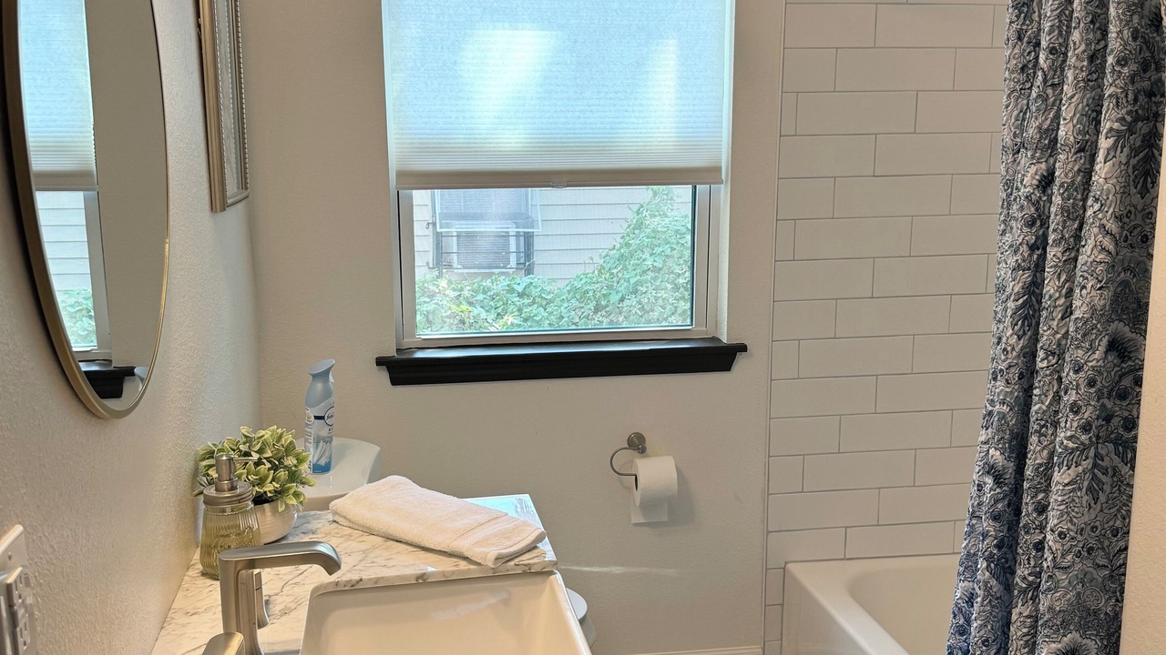 Photo of Bathroom in East Riverside