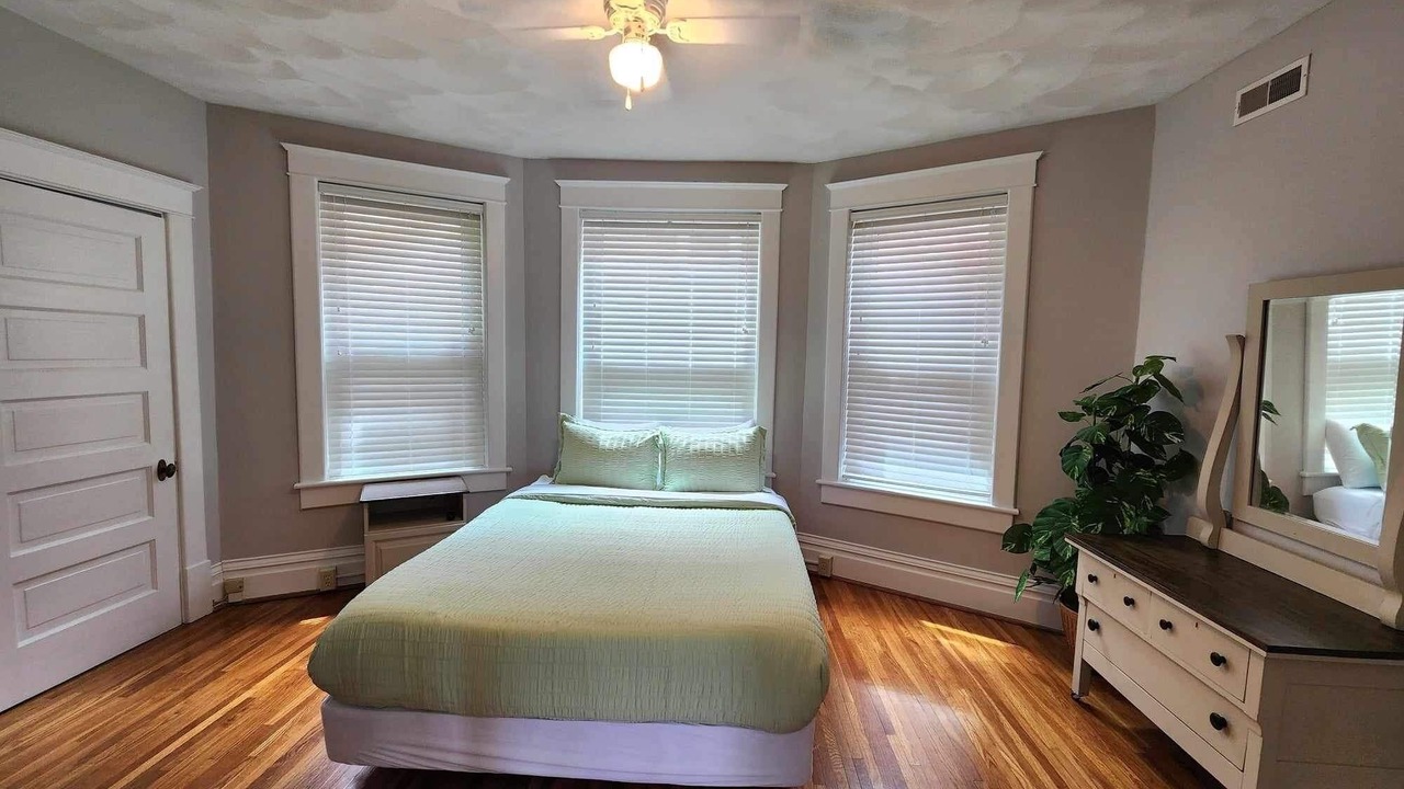 Photo of Bedroom in Jefferson City