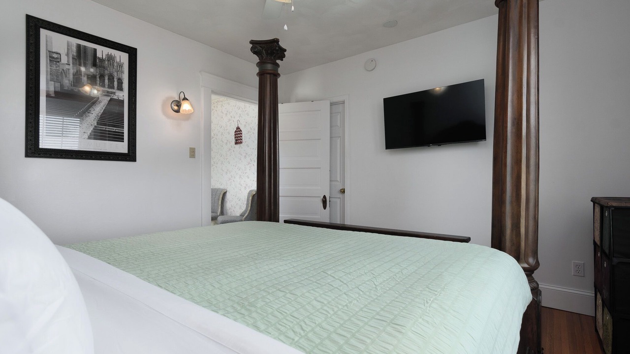 Photo of Bedroom in Jefferson City