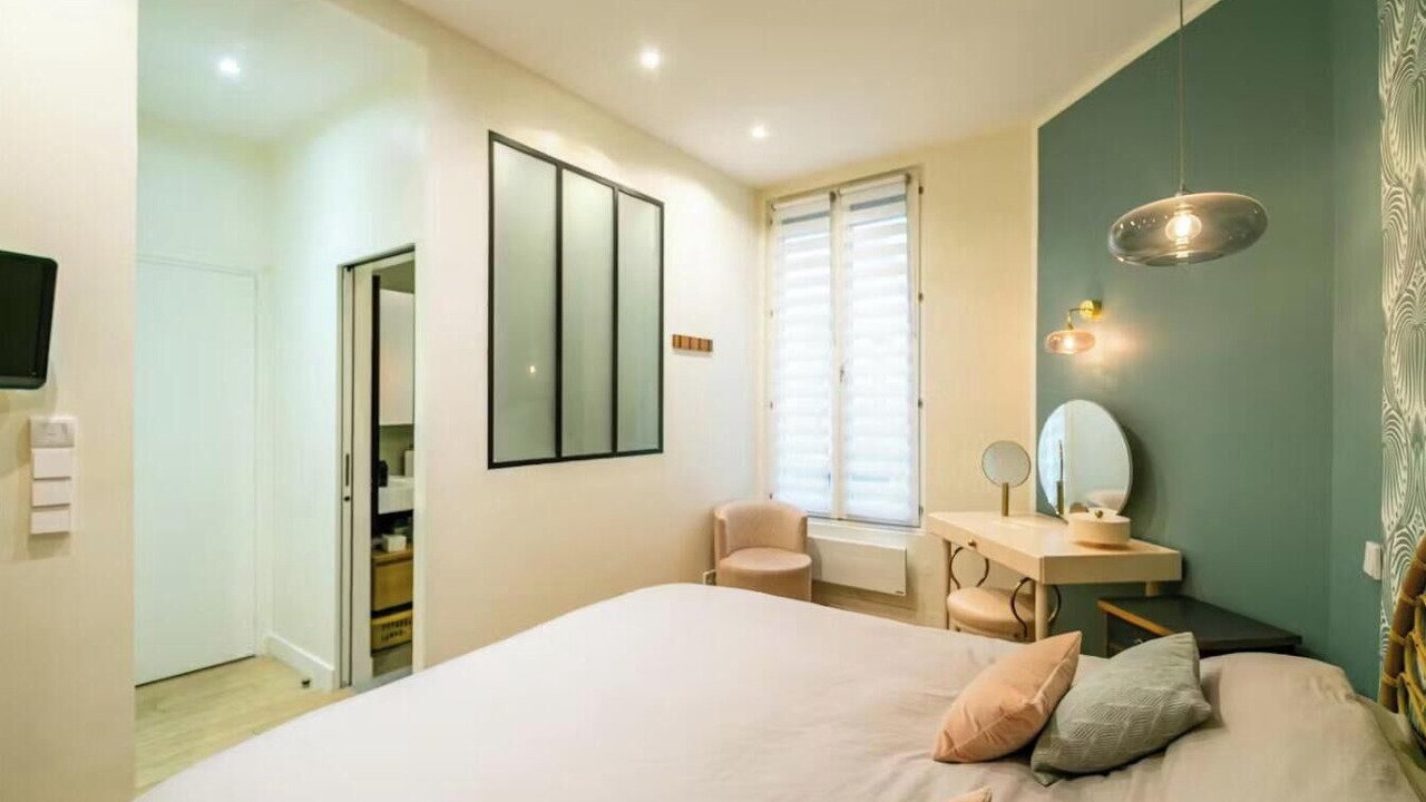 Photo of Bedroom in Clignancourt