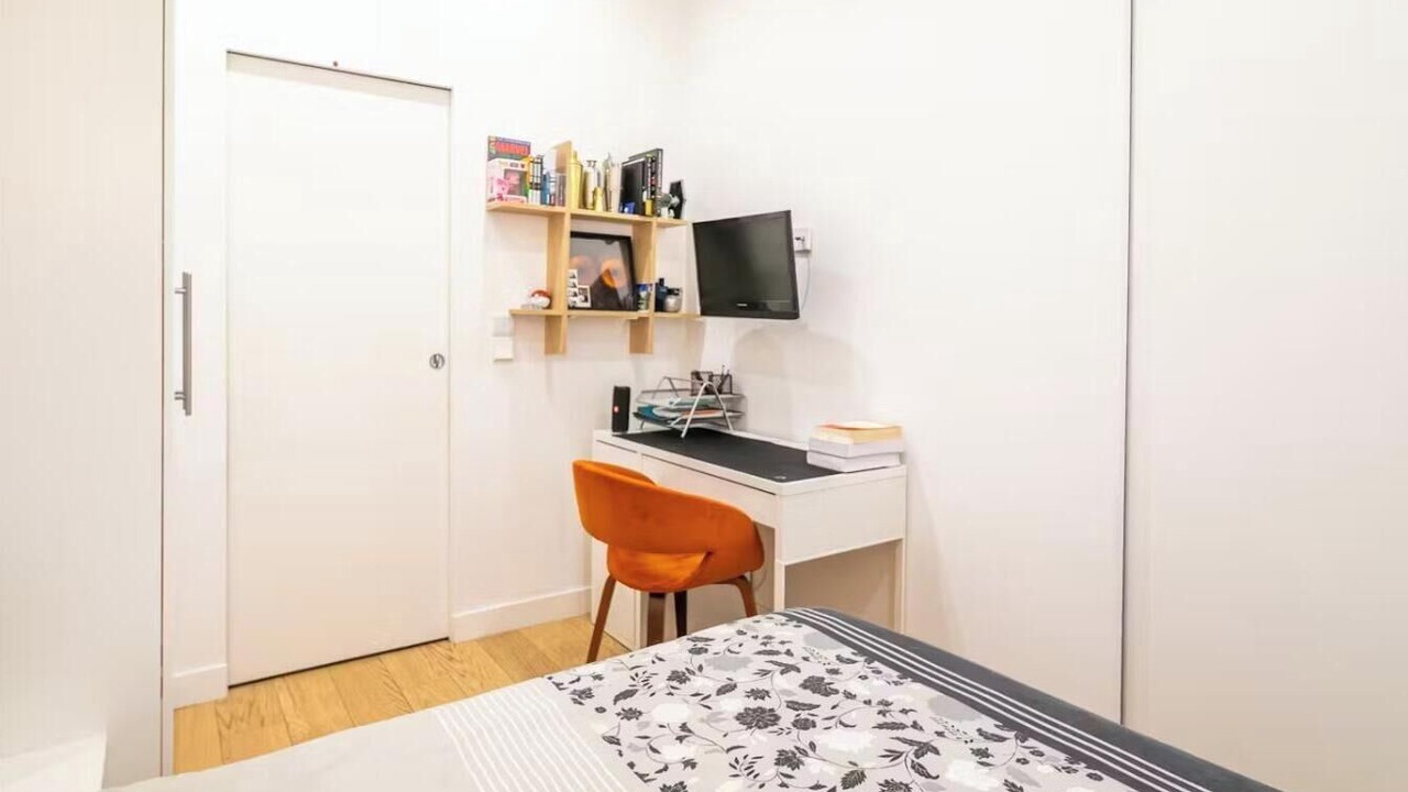 Photo of Bedroom in Clignancourt
