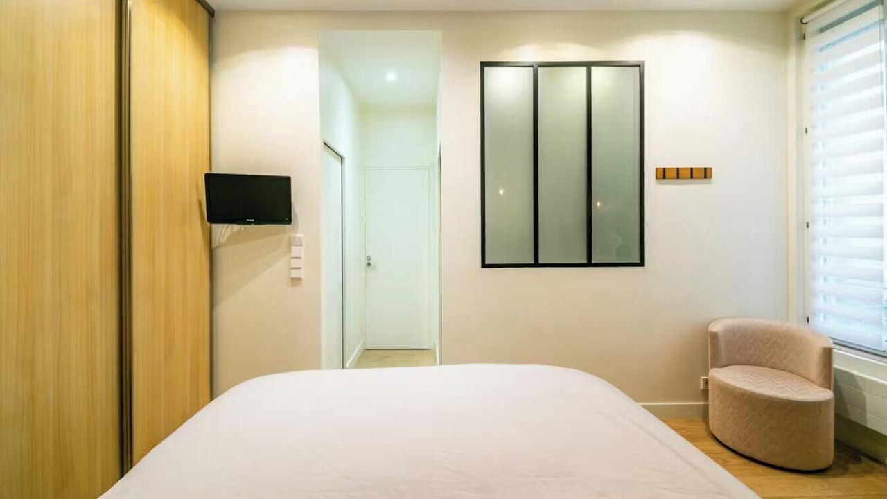 Photo of Bedroom in Clignancourt