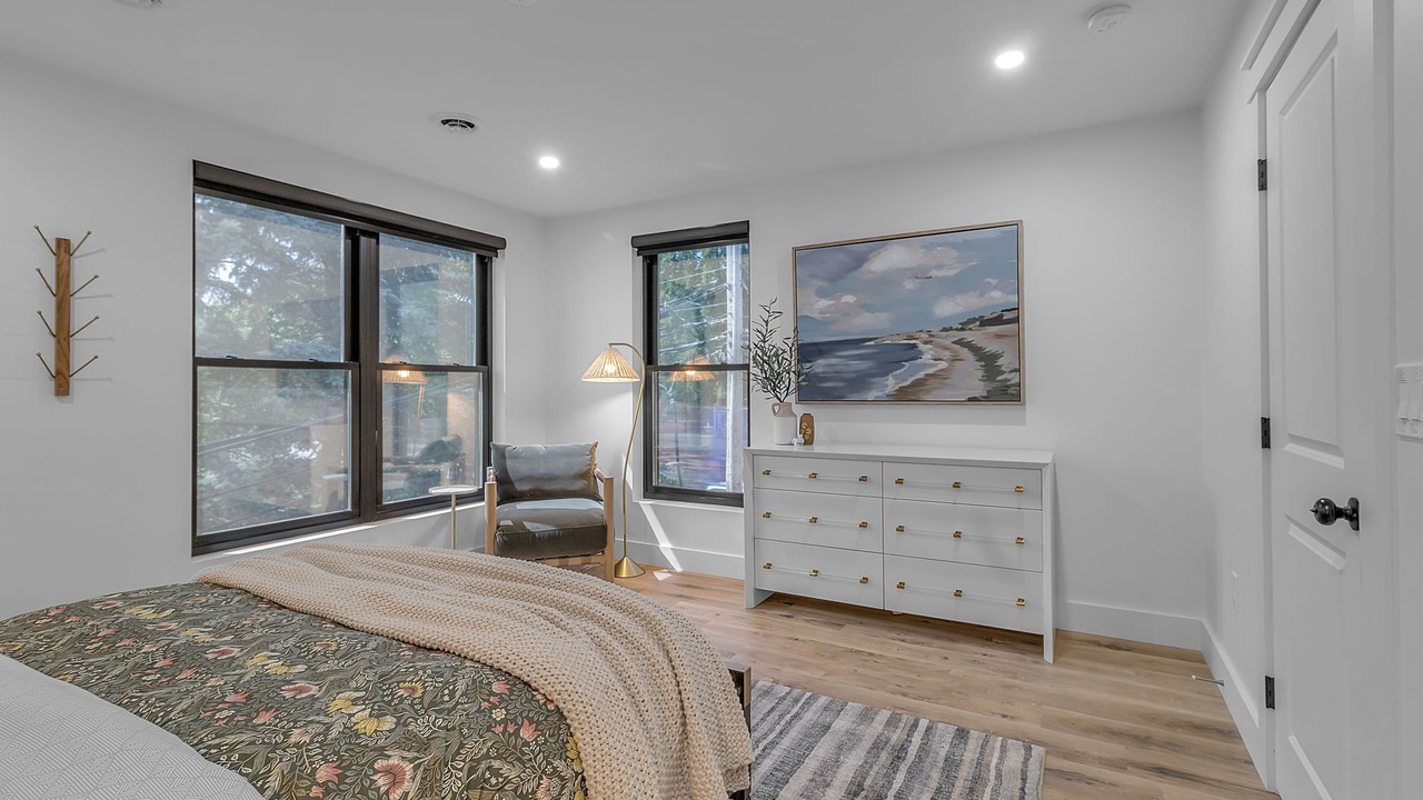 Photo of Bedroom in Williamsville