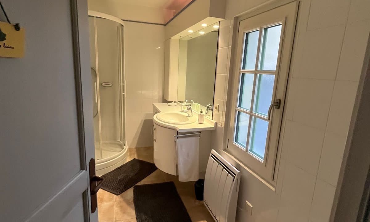 Photo of Bathroom in Fontevraud-l'Abbaye