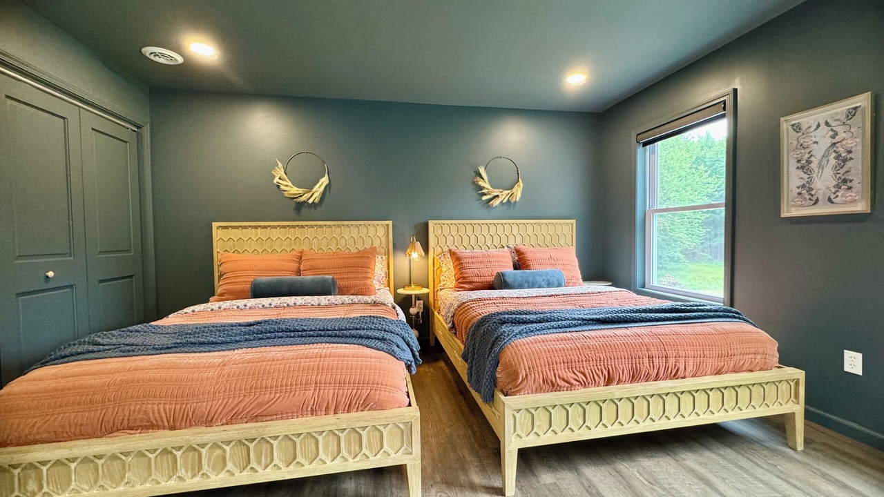 Photo of Bedroom in Crittenden