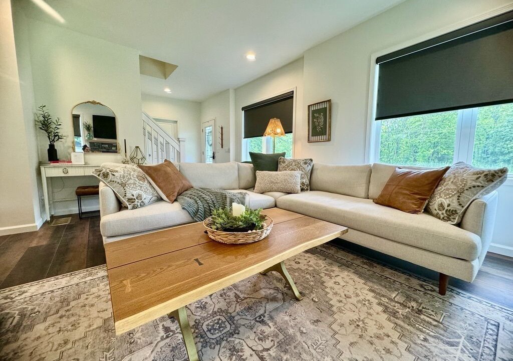 Photo of Livingroom in Crittenden