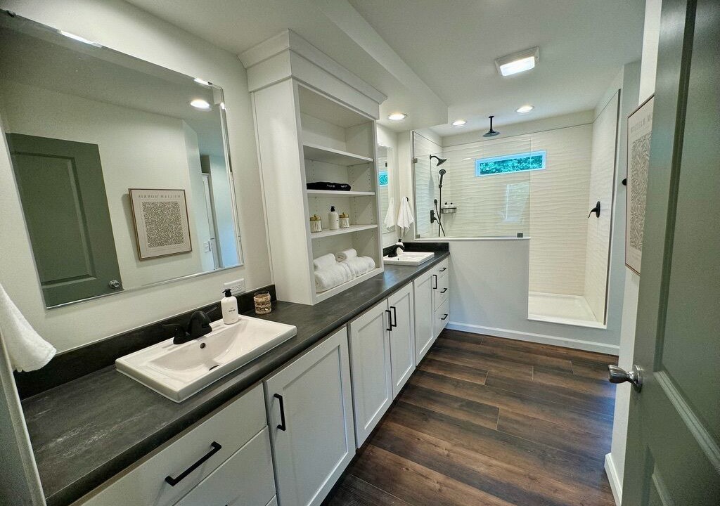 Photo of Bathroom in Crittenden
