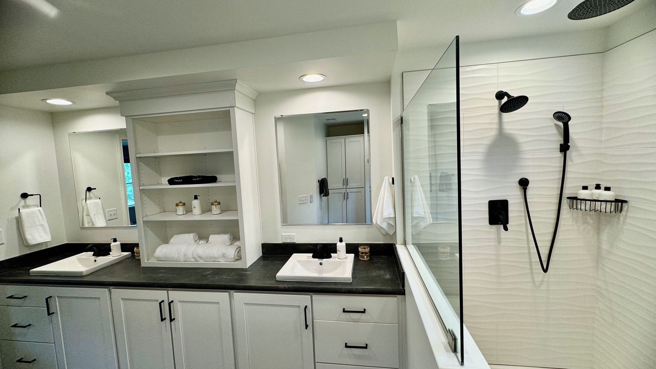 Photo of Bathroom in Crittenden