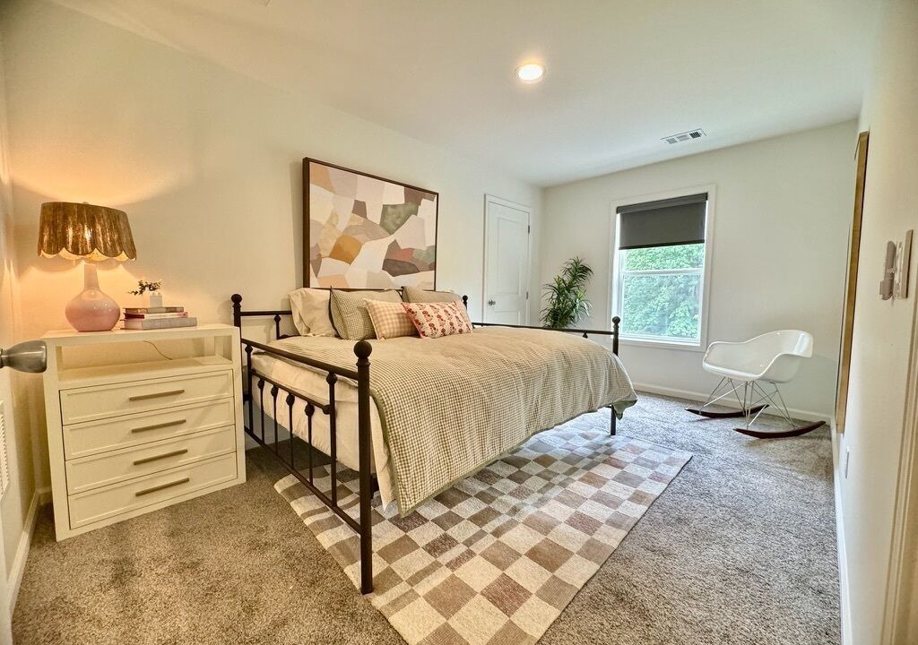 Photo of Bedroom in Crittenden
