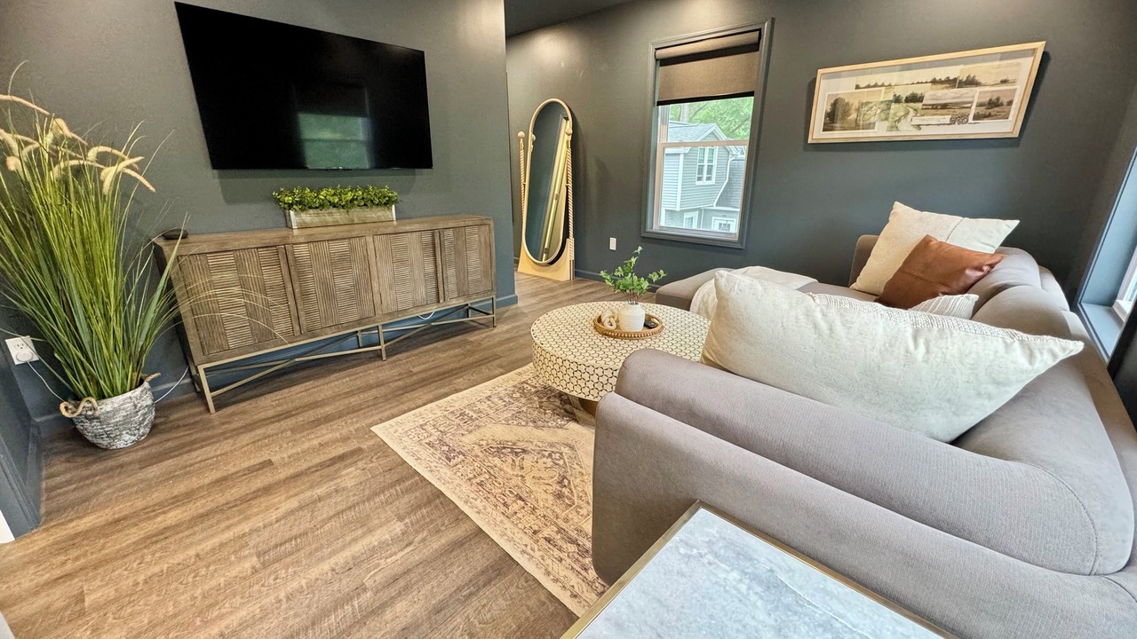 Photo of Livingroom in Crittenden