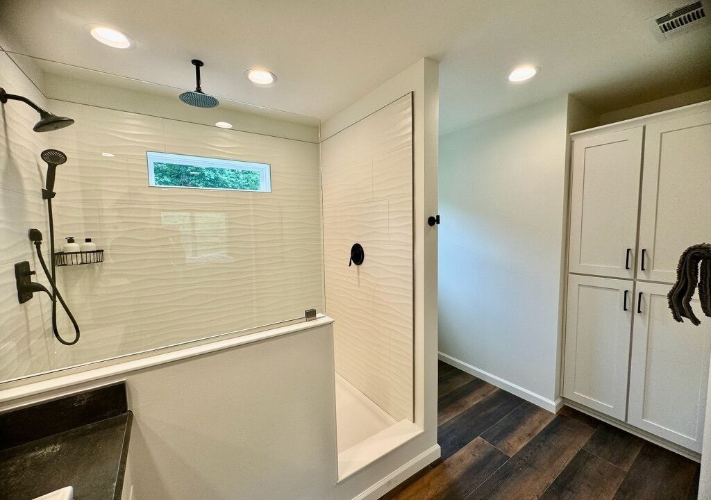 Photo of Bathroom in Crittenden