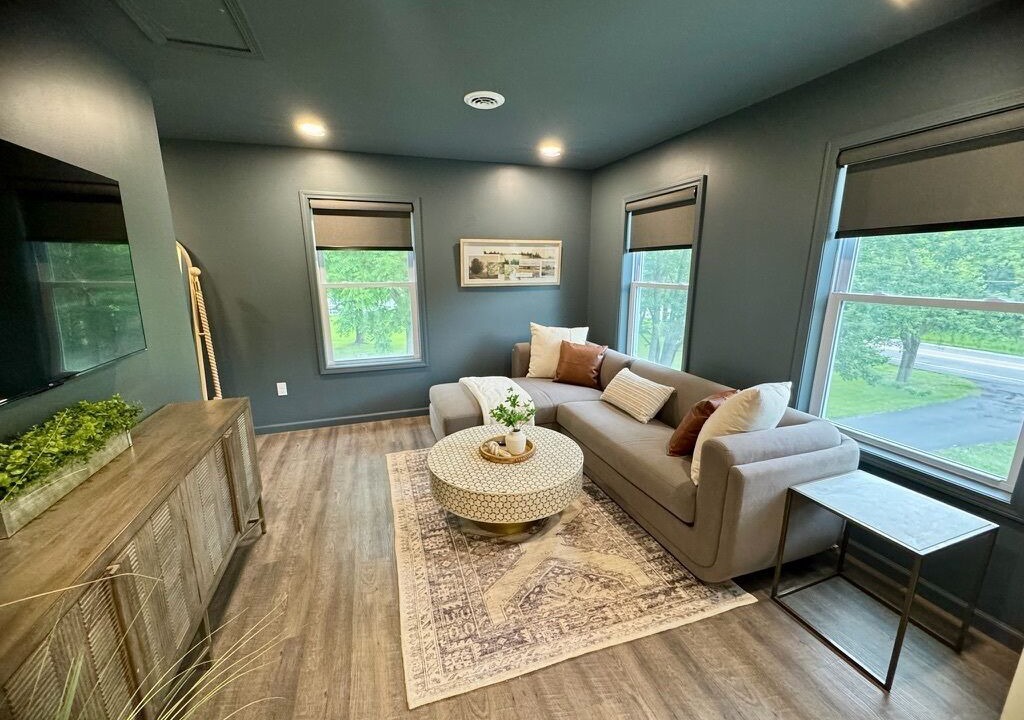 Photo of Livingroom in Crittenden