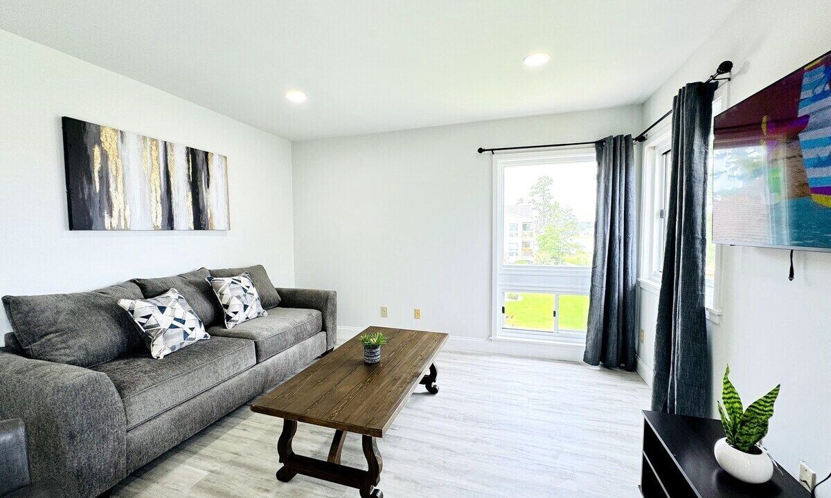 Photo of Livingroom in Little River