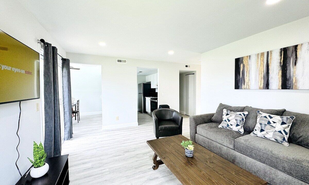 Photo of Livingroom in Little River