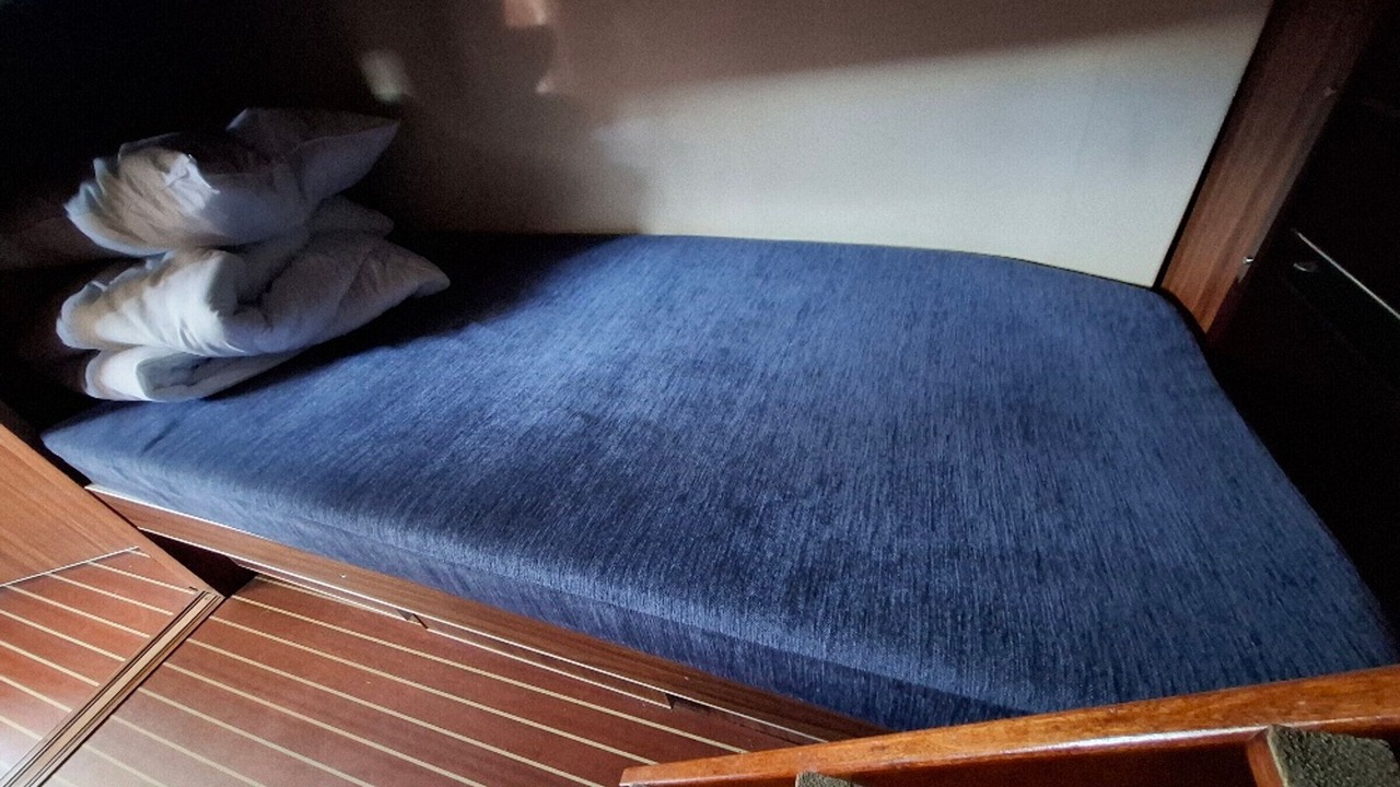 Photo of Bedroom in Chenille-Change