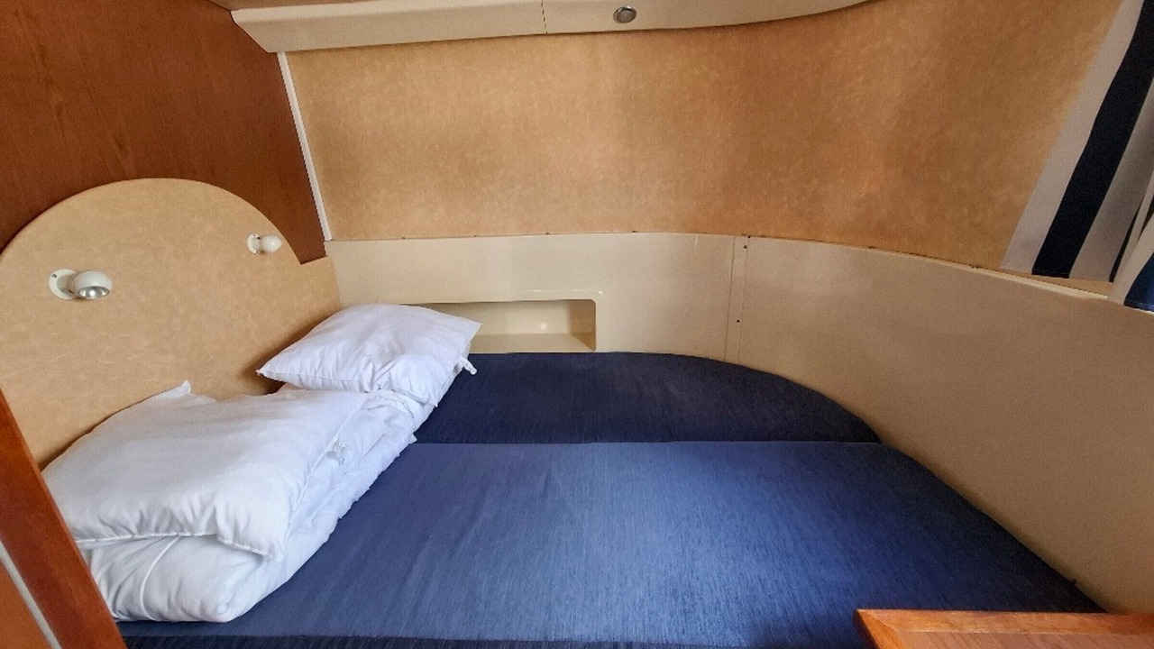 Photo of Bedroom in Chenille-Change