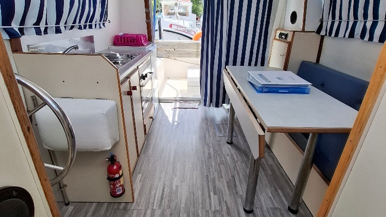 Photo of Kitchen in Chenille-Change