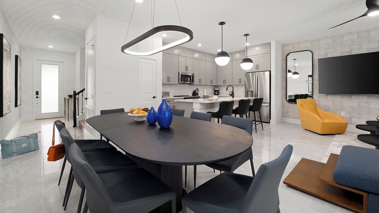 Photo of Livingroom in Florida Center