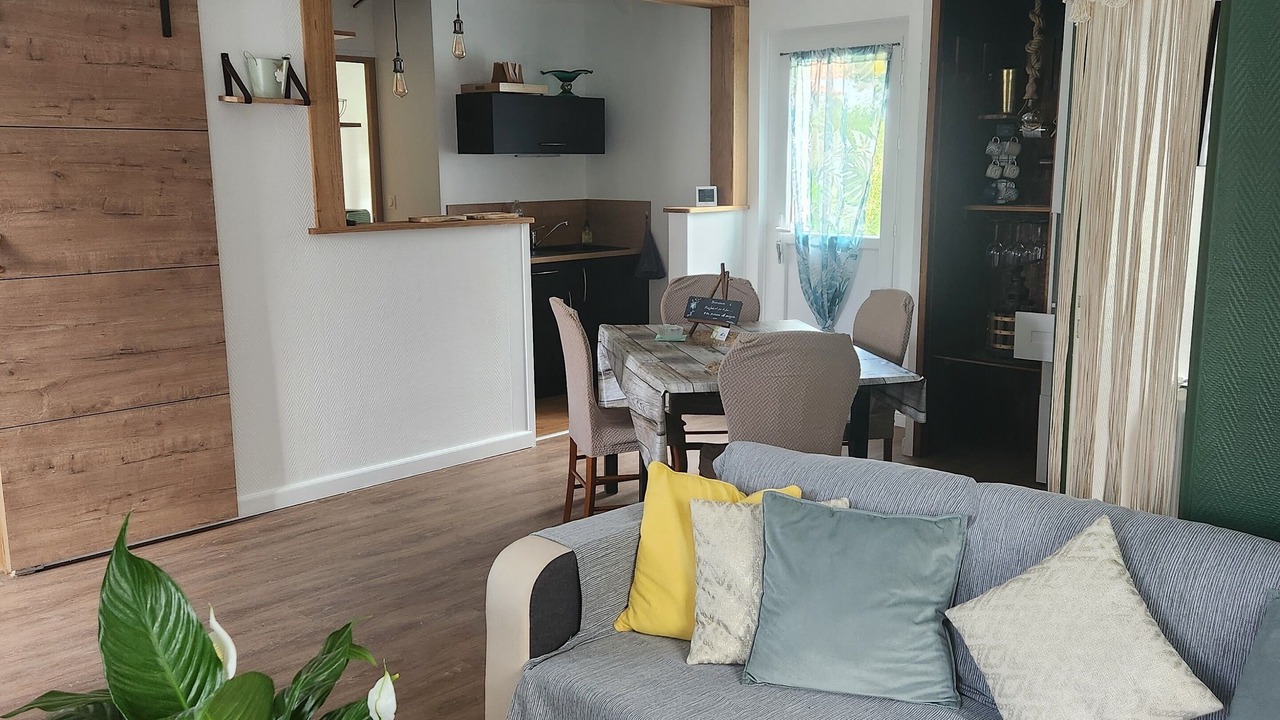 Photo of Livingroom in Froidfond
