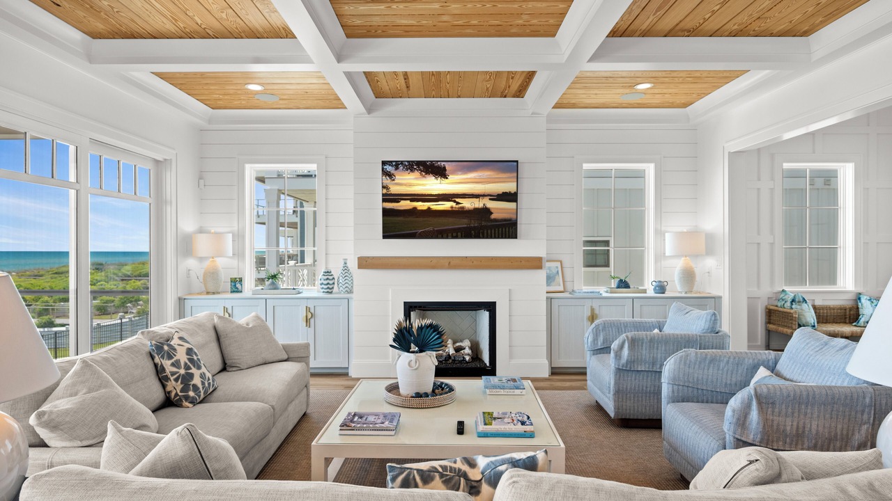 Photo of Bedroom in Pine Knoll Shores