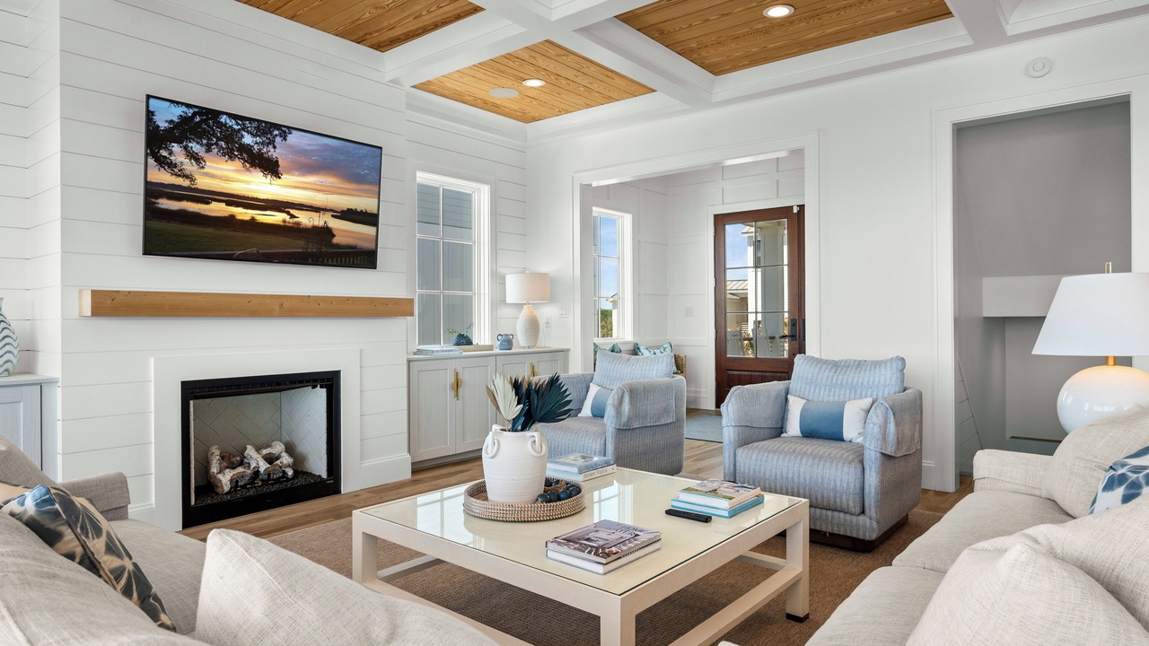Photo of Livingroom in Pine Knoll Shores