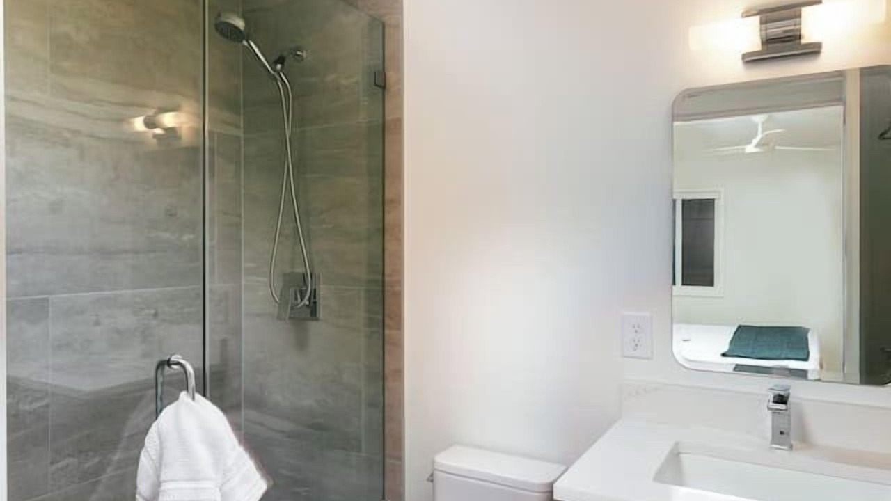 Photo of Bathroom in Summerville Historic District