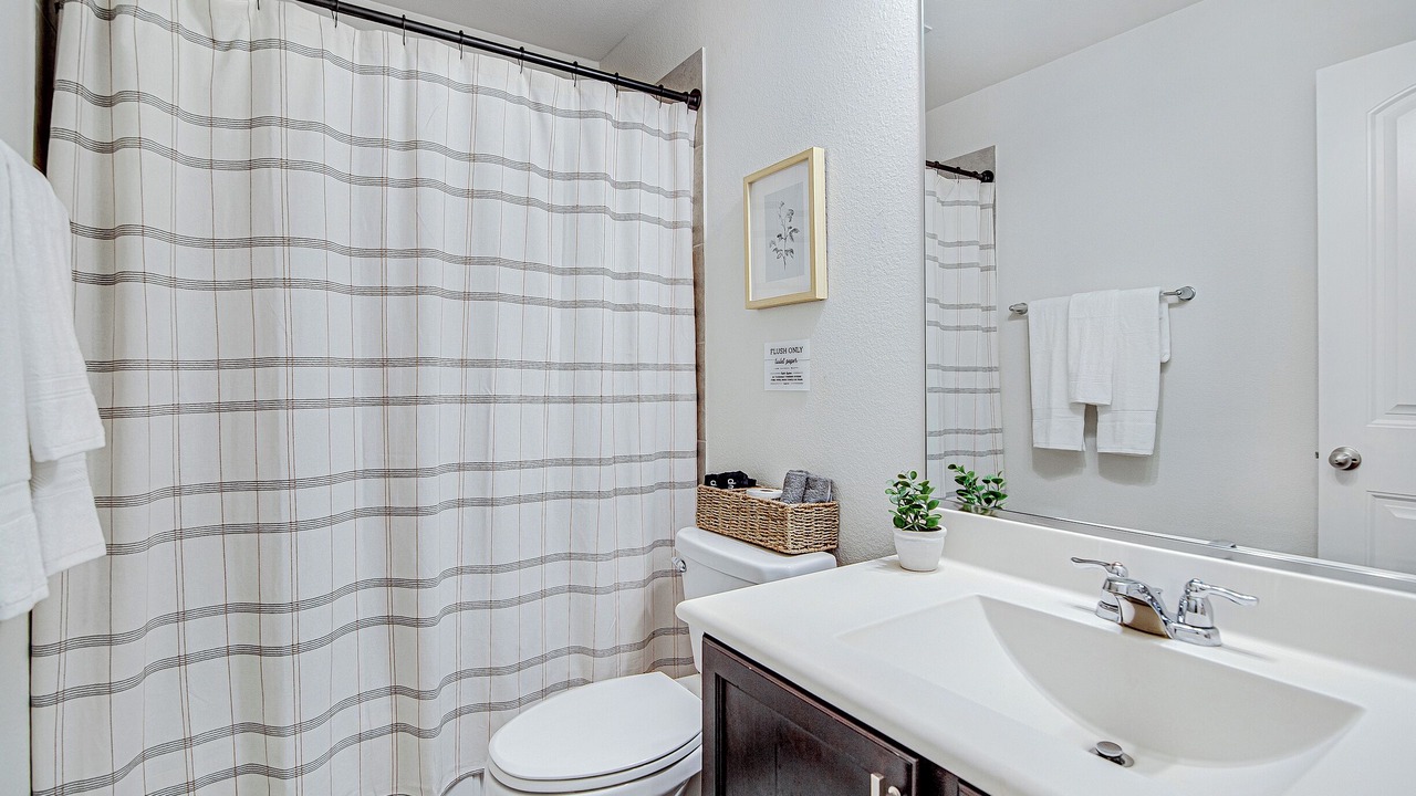 Photo of Bathroom in Haslet