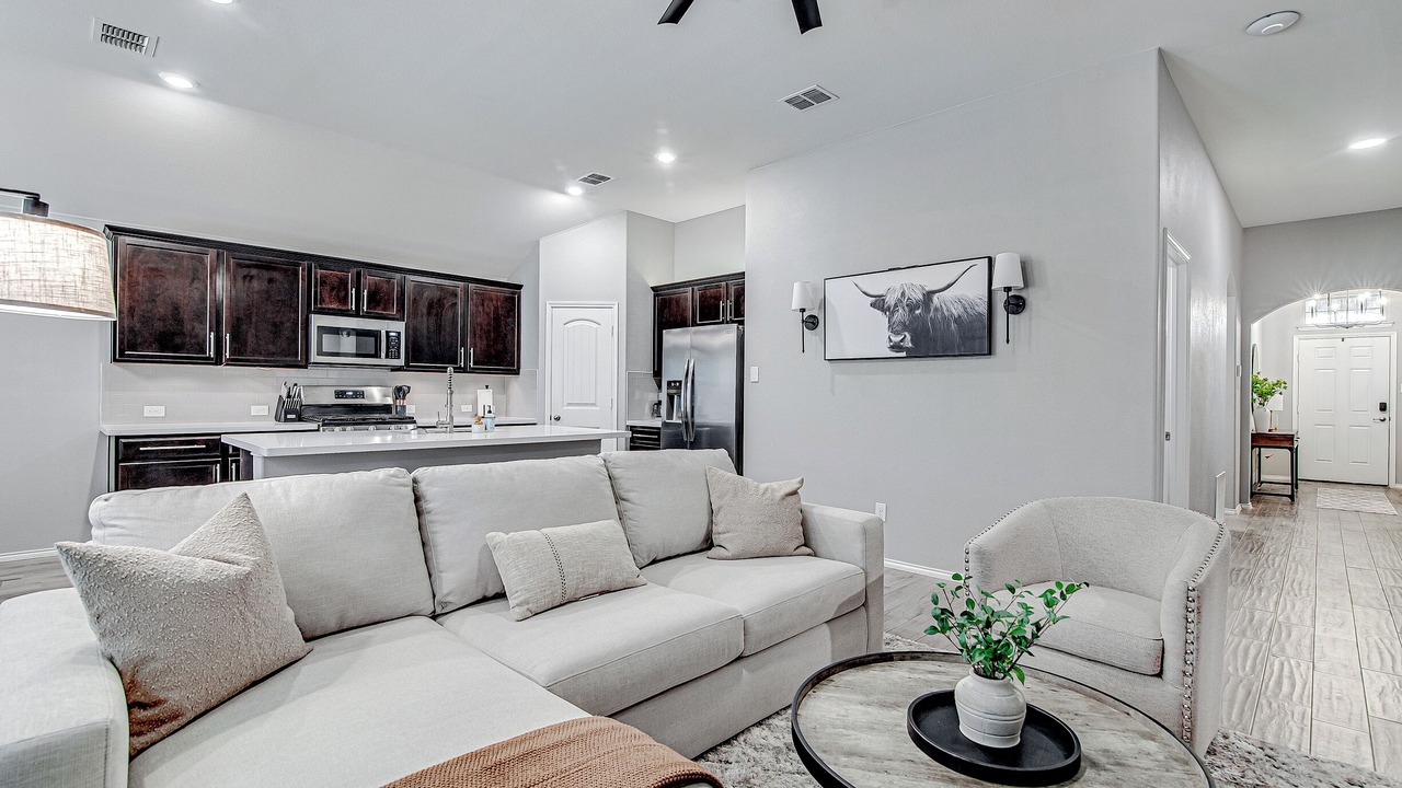Photo of Livingroom in Haslet