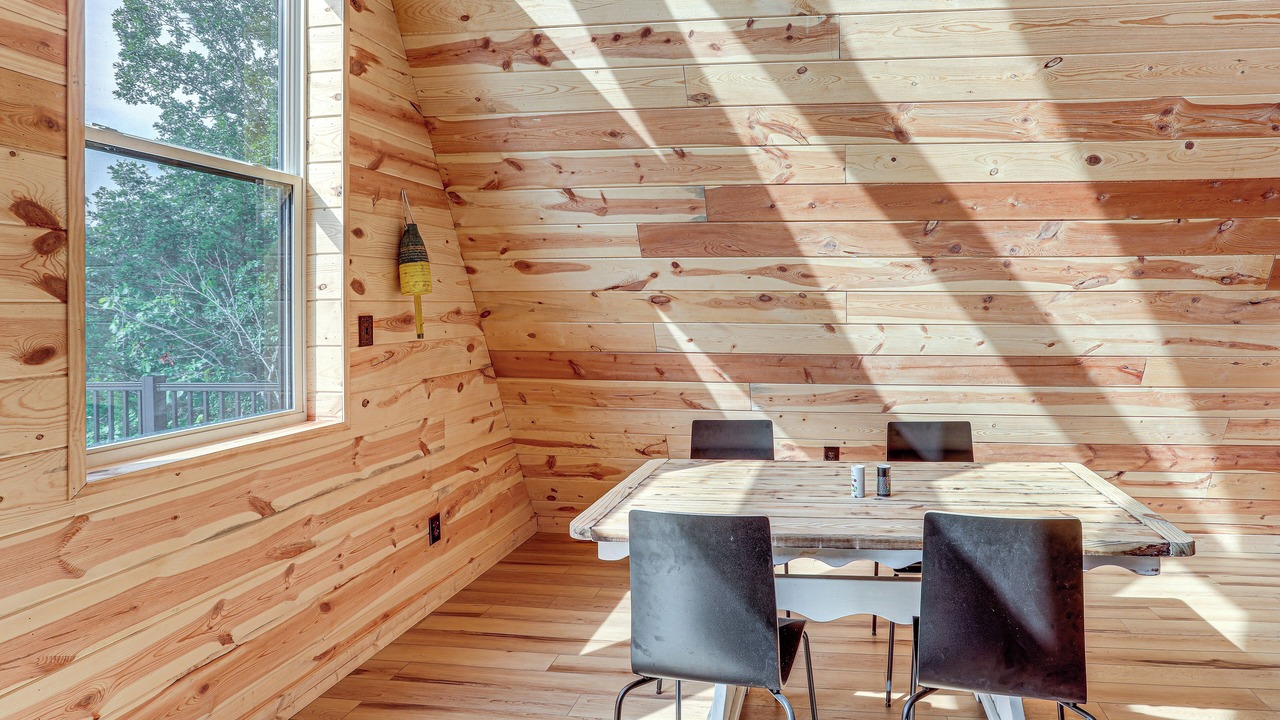 Photo of Others in Hardy