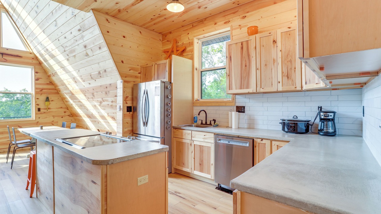 Photo of Others in Hardy