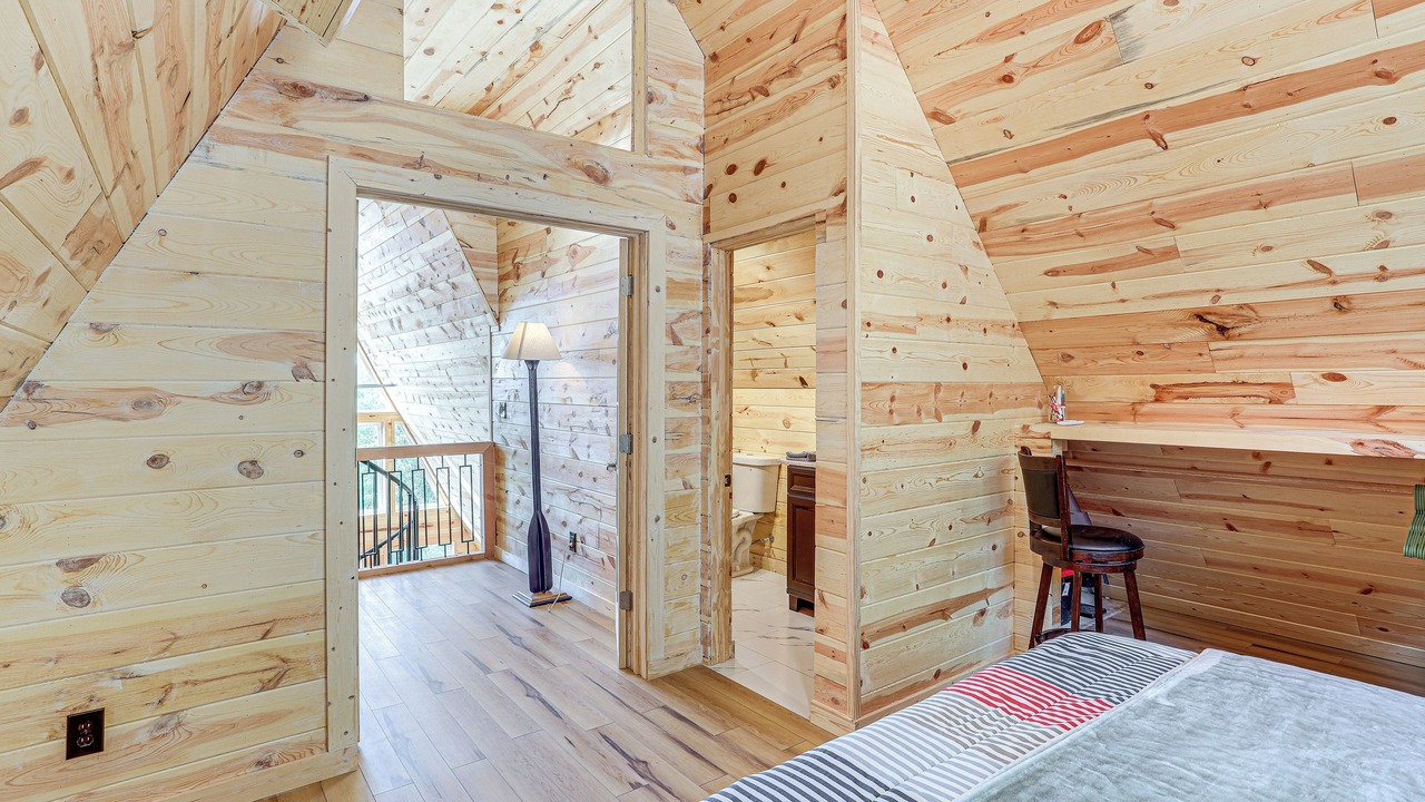 Photo of Bedroom in Hardy