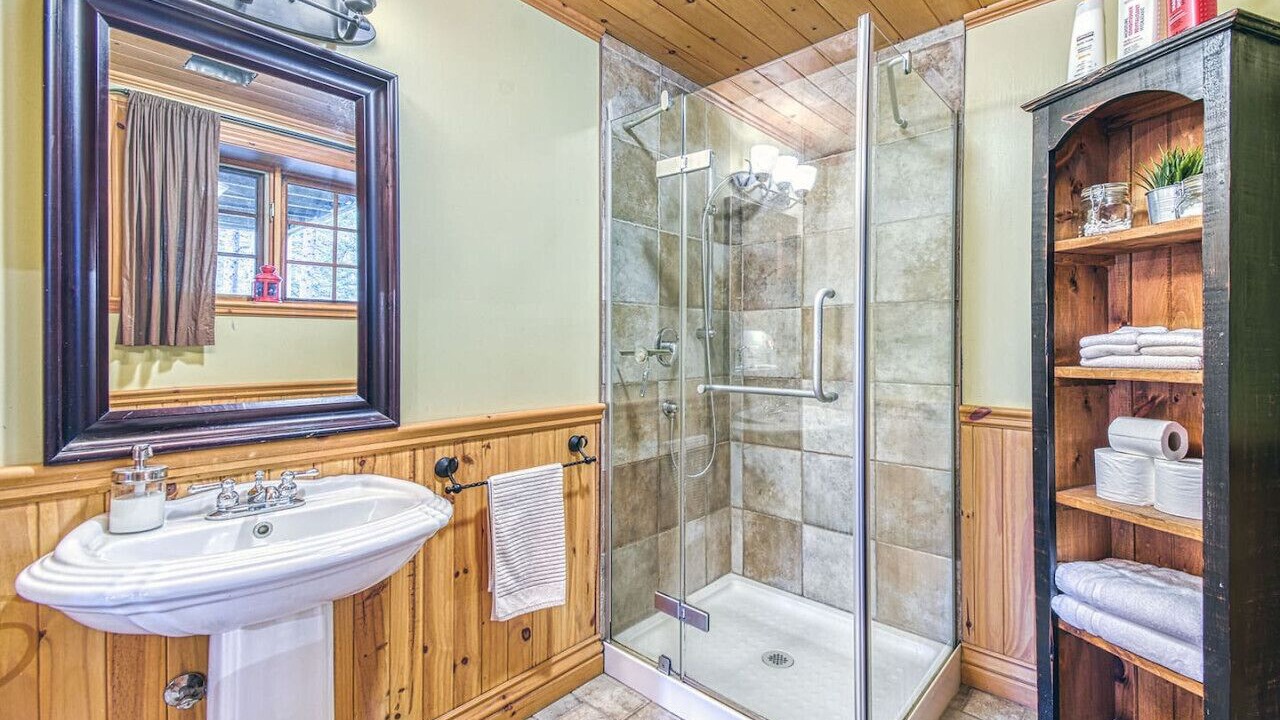 Photo of Bathroom in Saint-Faustin-Lac-Carre