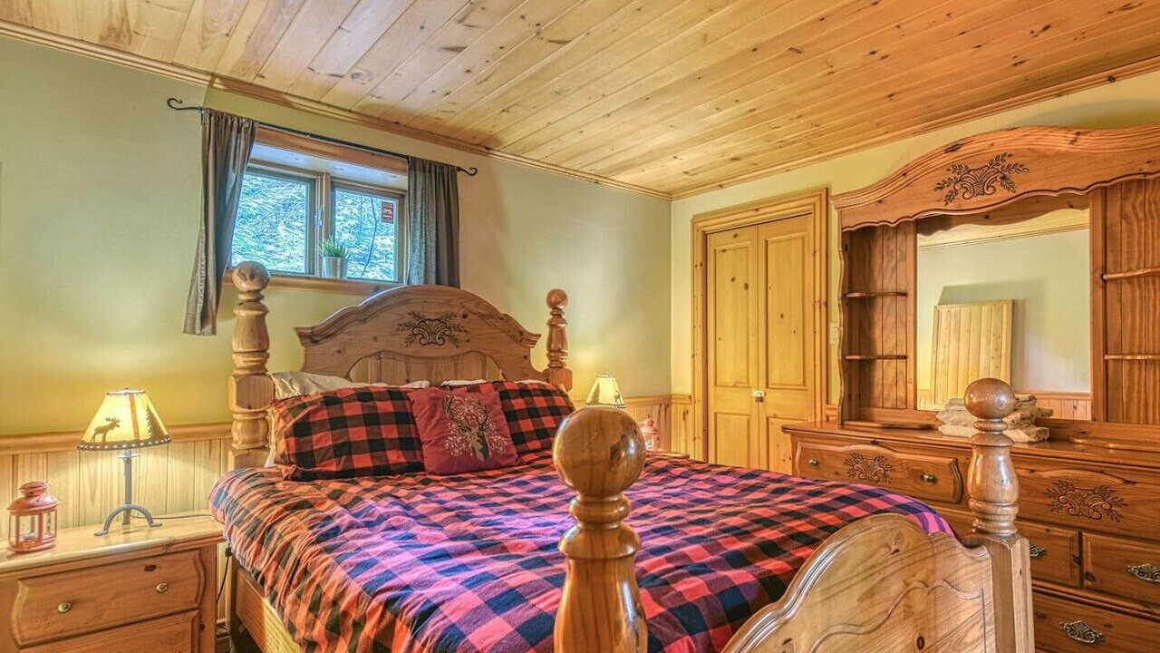 Photo of Bedroom in Saint-Faustin-Lac-Carre