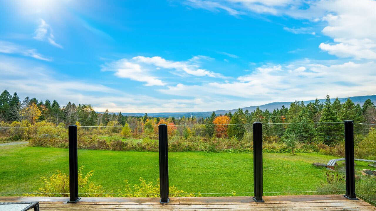 Photo of Patio Balcony in Notre-Dame-Des-Bois