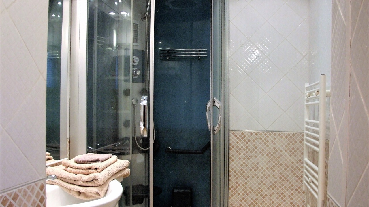 Photo of Bathroom in Juvigny-sous-Andaine