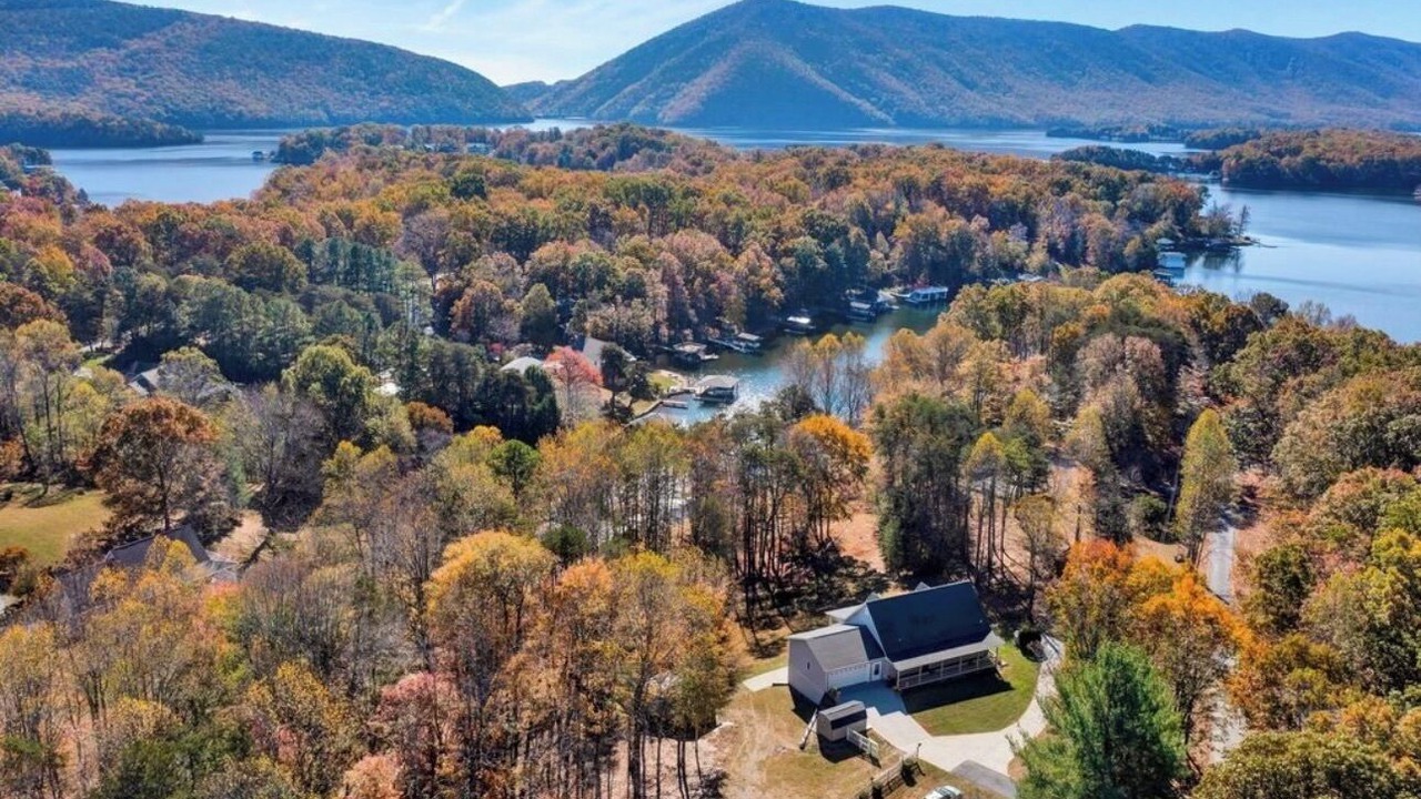 Photo of Outdoor in Smith Mountain Lake
