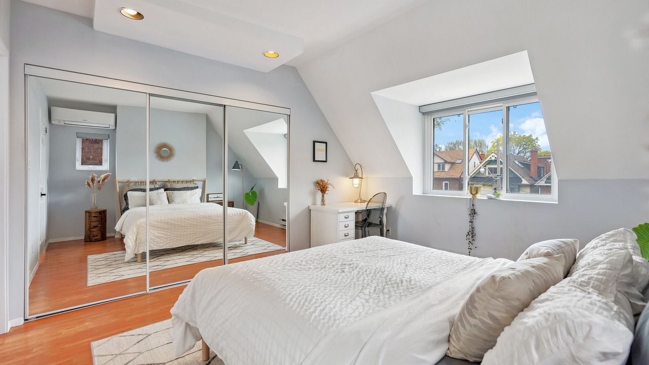 Photo of Bedroom in The Beaches