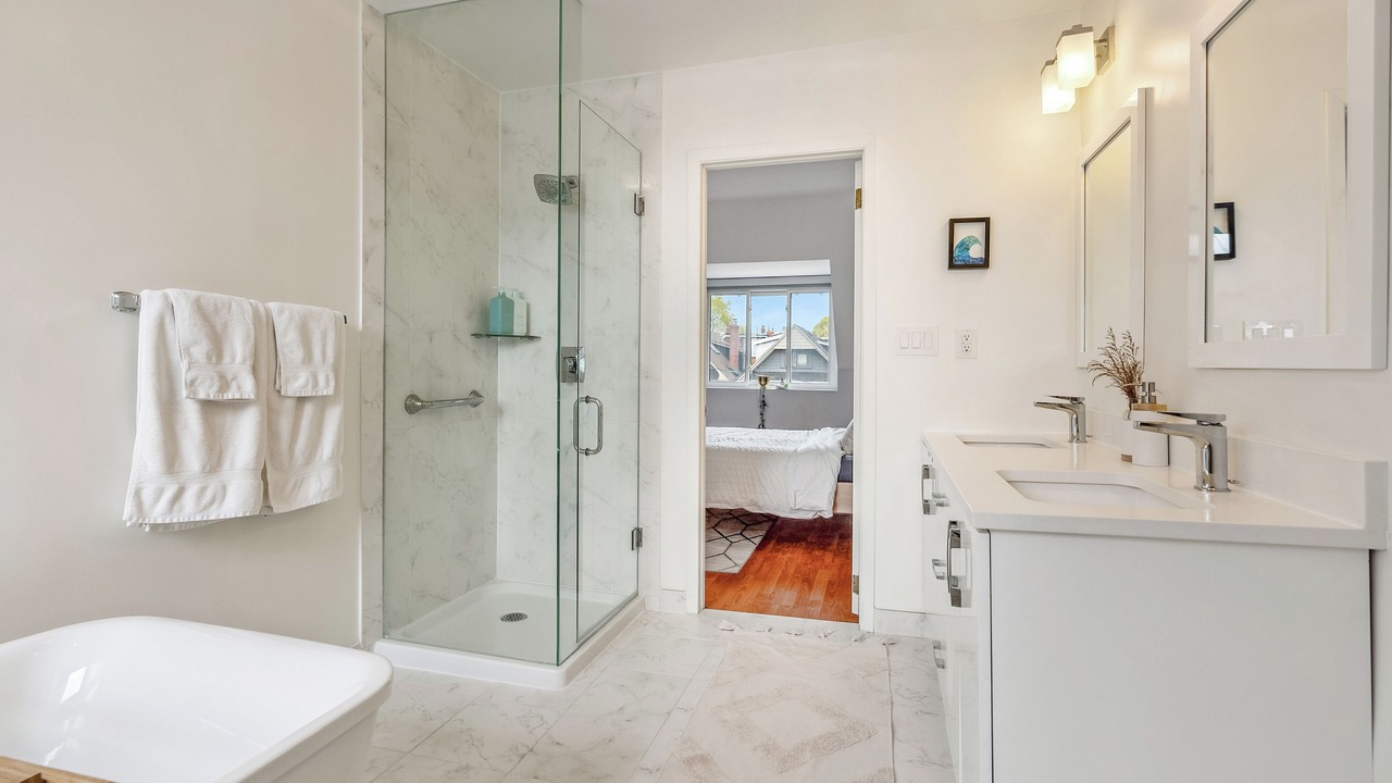 Photo of Bathroom in The Beaches