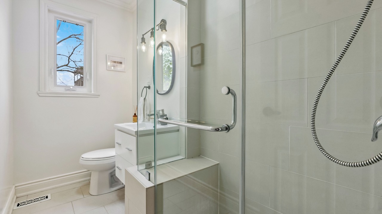 Photo of Bathroom in The Beaches