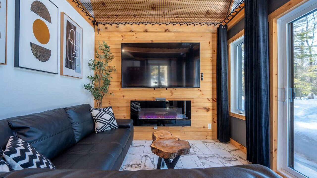 Photo of Livingroom in Sainte-Emelie