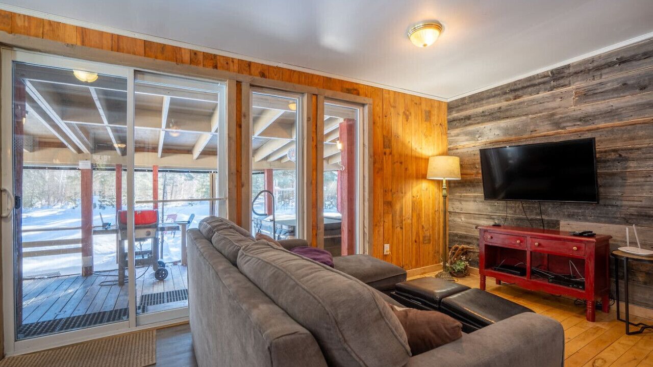 Photo of Livingroom in Sainte-Emelie