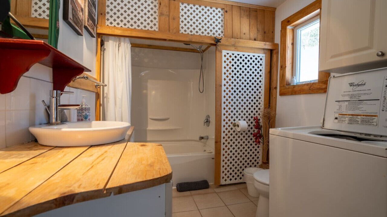 Photo of Bathroom in Sainte-Emelie