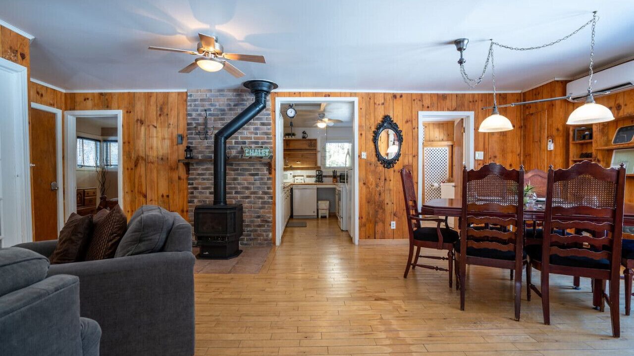 Photo of Livingroom in Sainte-Emelie