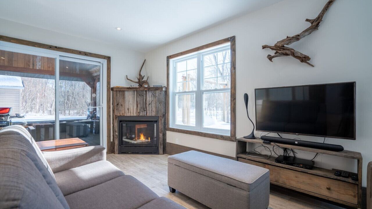 Photo of Livingroom in Sainte-Emelie
